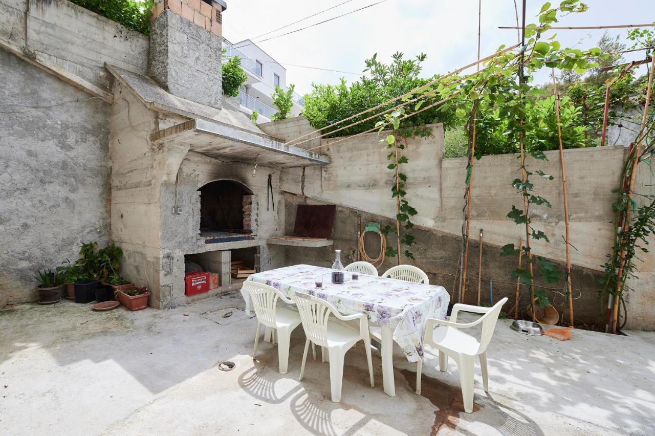 Cutan Apartment Trogir Exterior photo